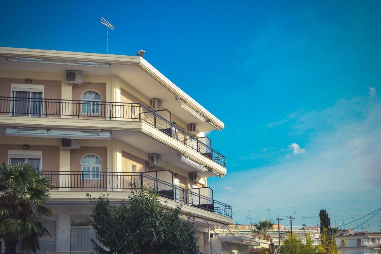 Hotel Mikes Nea Kallikrateia Екстер'єр фото